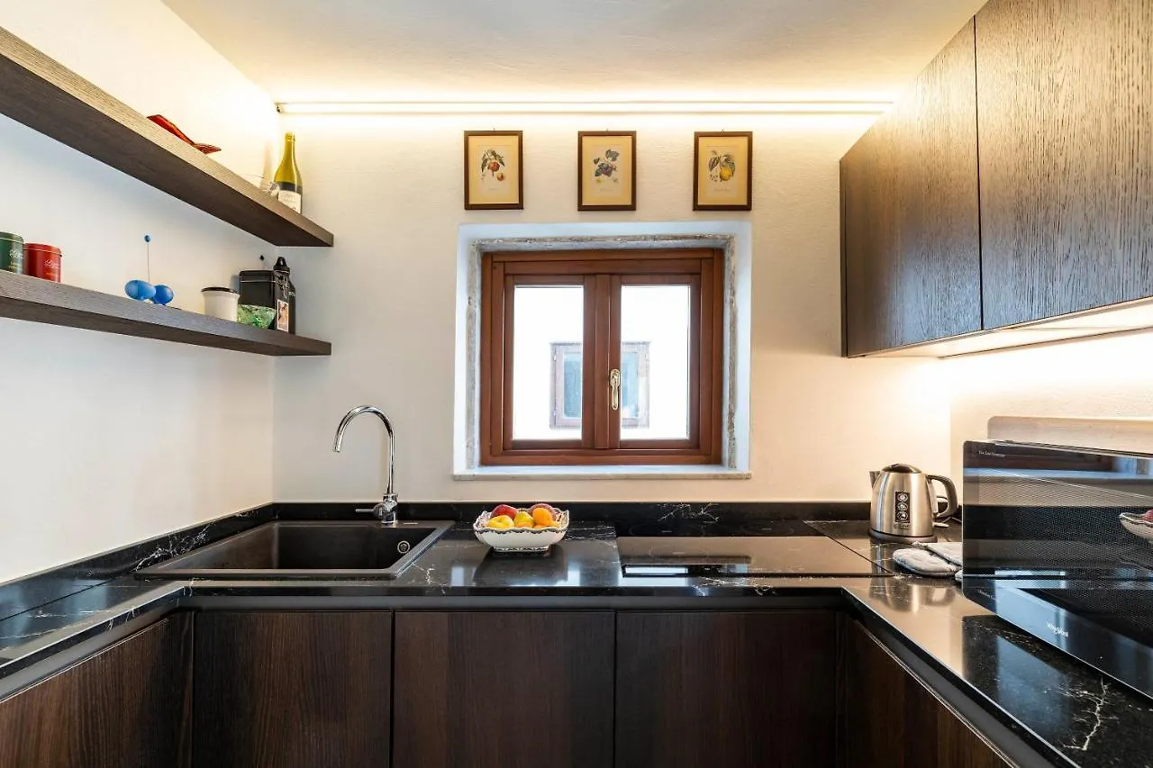 Venice Cool Flat M0270429267 0*,  Italy